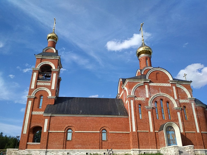 Храм в честь святого преподобного Серафима Саровского